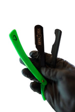 Load image into Gallery viewer, Green &amp; Black 2 Slide Visionary Razor
